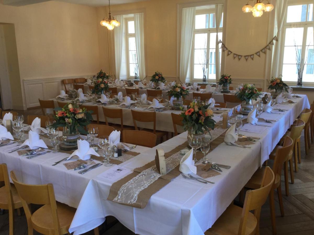 Hotel Restaurant Raben Linthal 외부 사진
