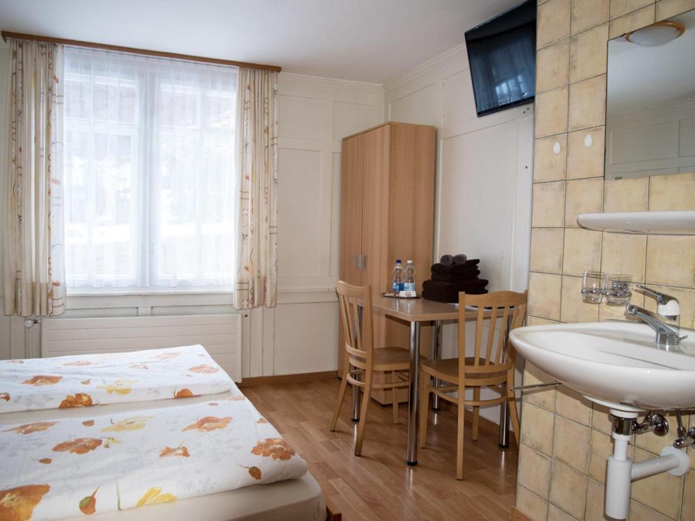 Hotel Restaurant Raben Linthal 외부 사진