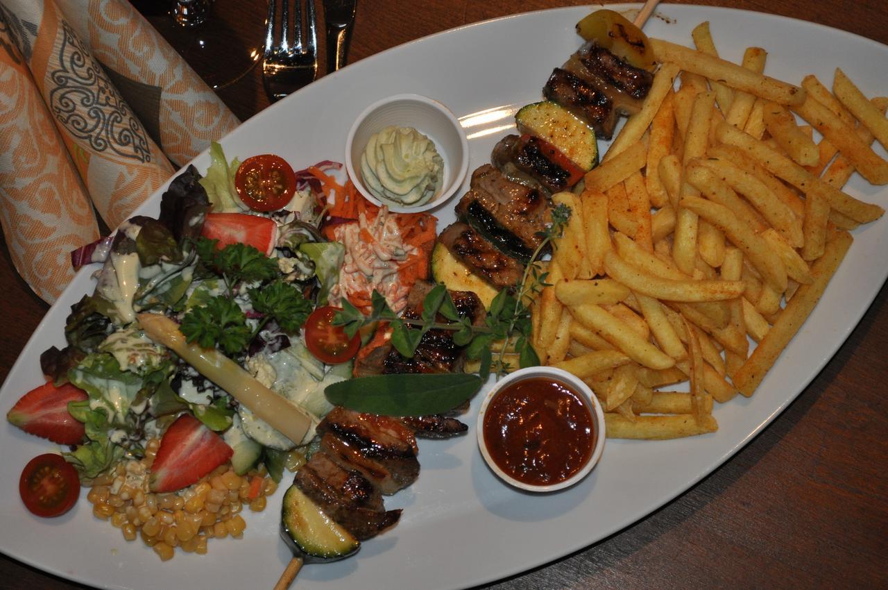Hotel Restaurant Raben Linthal 외부 사진