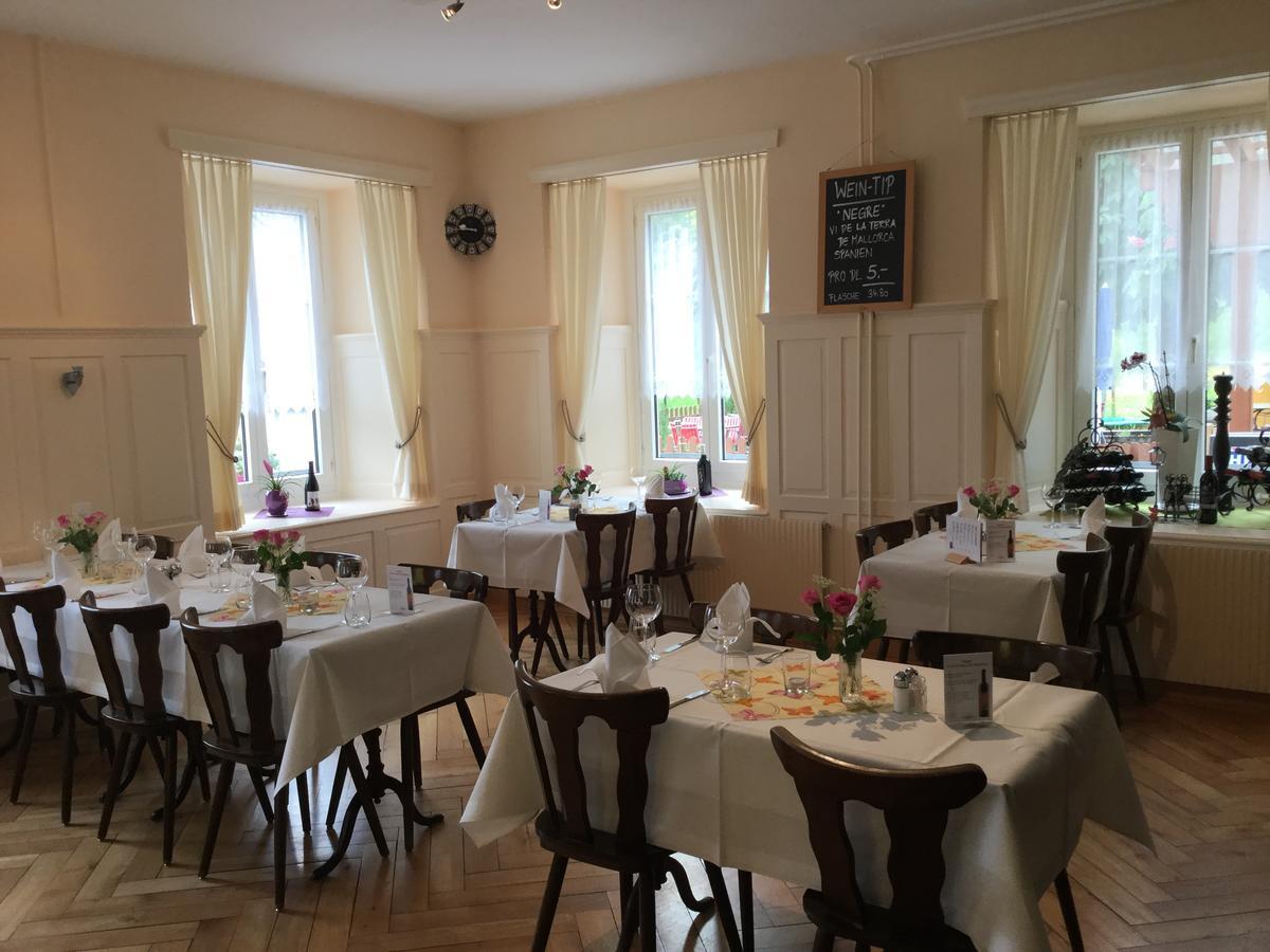 Hotel Restaurant Raben Linthal 외부 사진